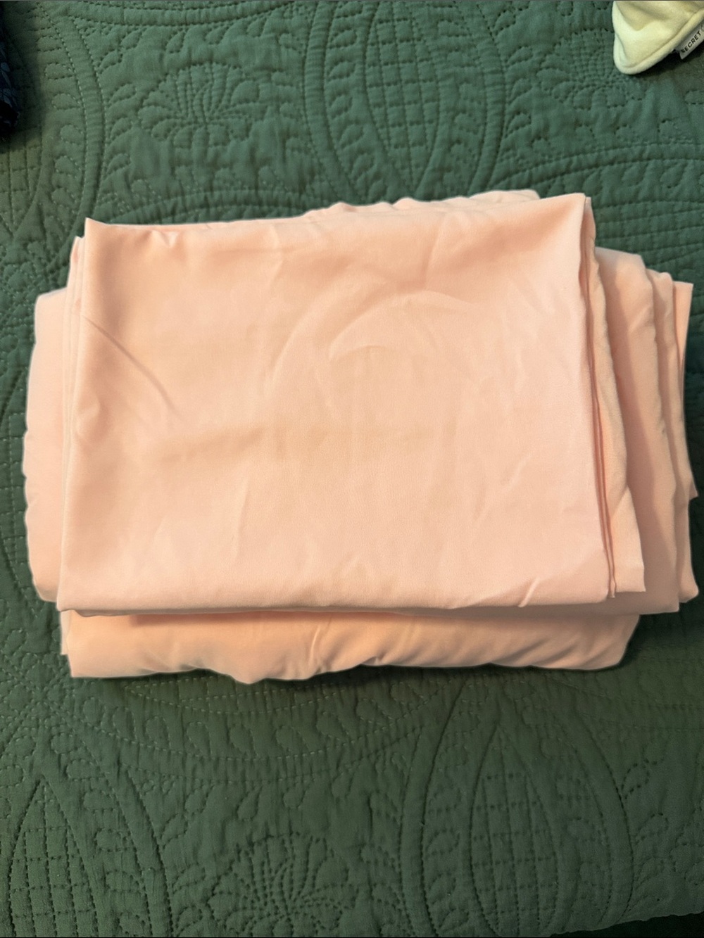 Soft Pink Bed Sheet Set - Lightweight Home Bedding